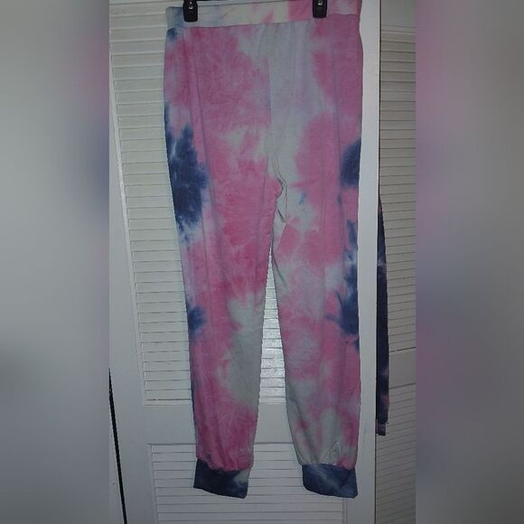 Super cute tie-dyed 2pc crop sweats suit set - Picture 10 of 12